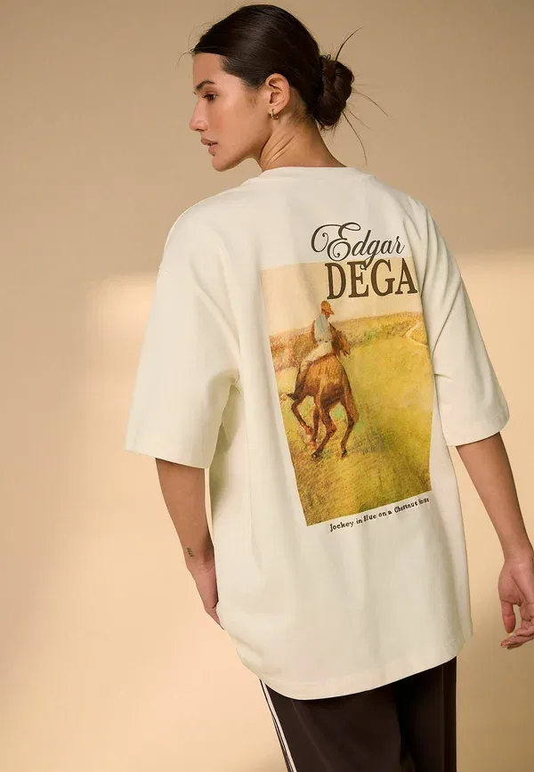 Футболка Regular fit oversized licence graphic t-shirt Next, цвет экрю
