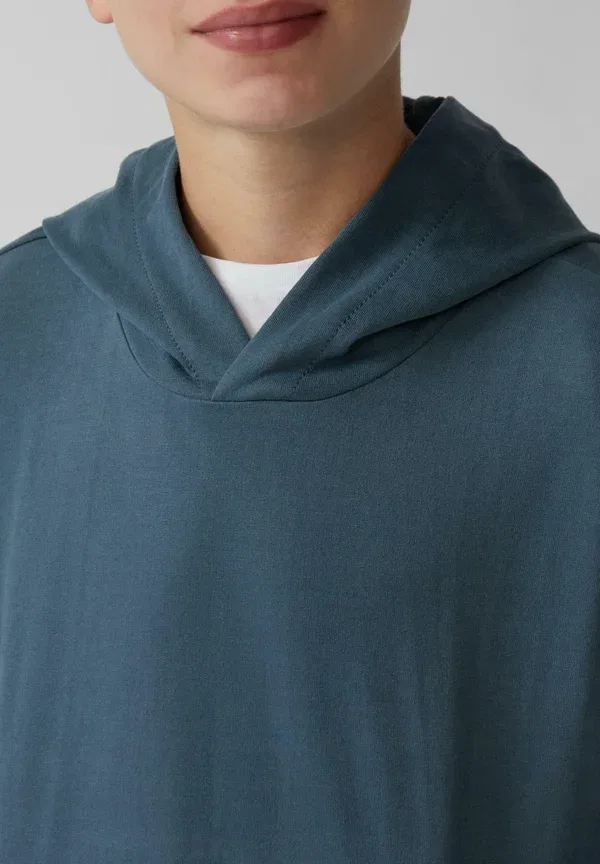 Худи с капюшоном из влагоотводящей ткани Unisex mit kangurutaschen S.Oliver, royalblau, синий — фото 2