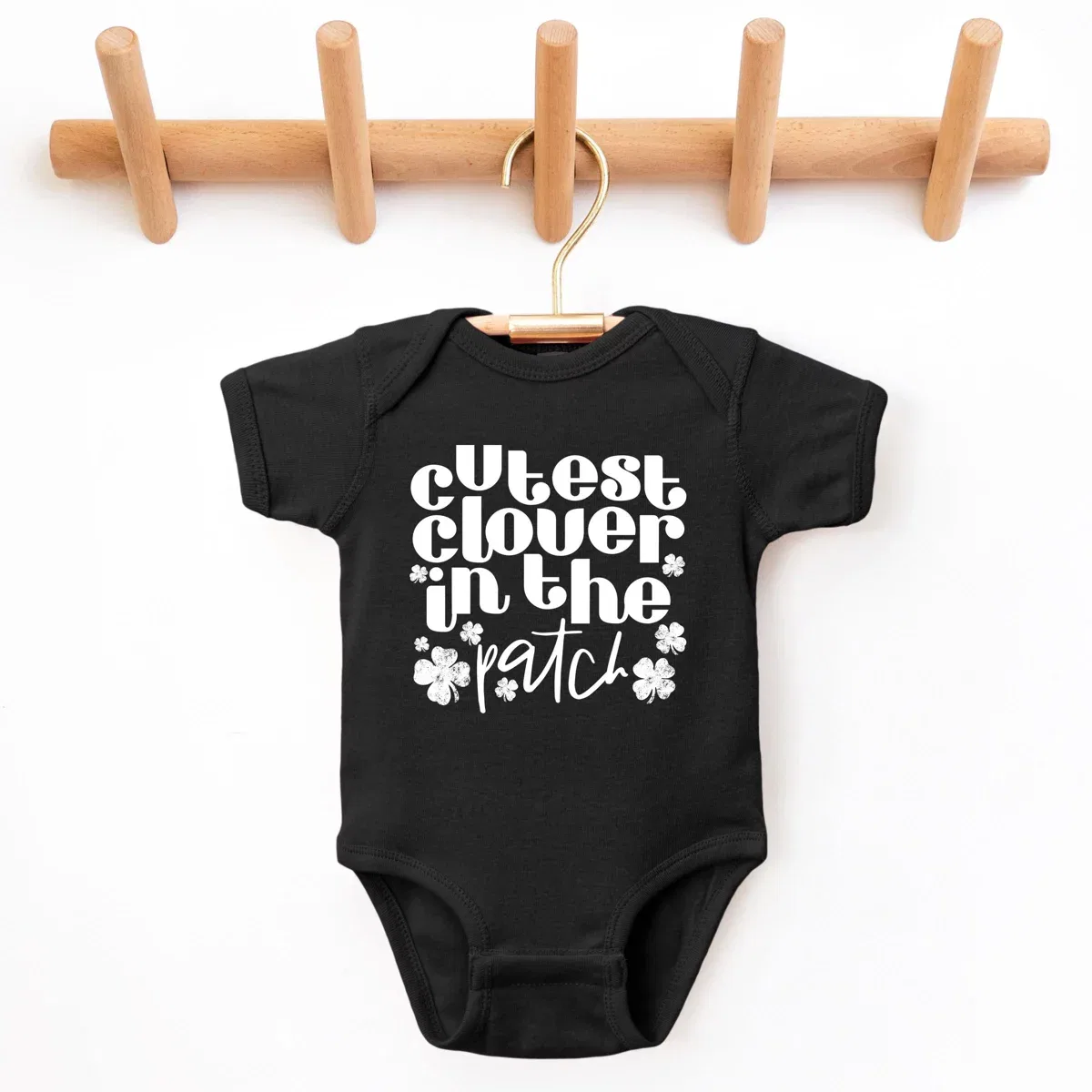Детское боди для мальчиков с принтом Cutest Clover In The Patch The Juniper Shop, Black — фото 2