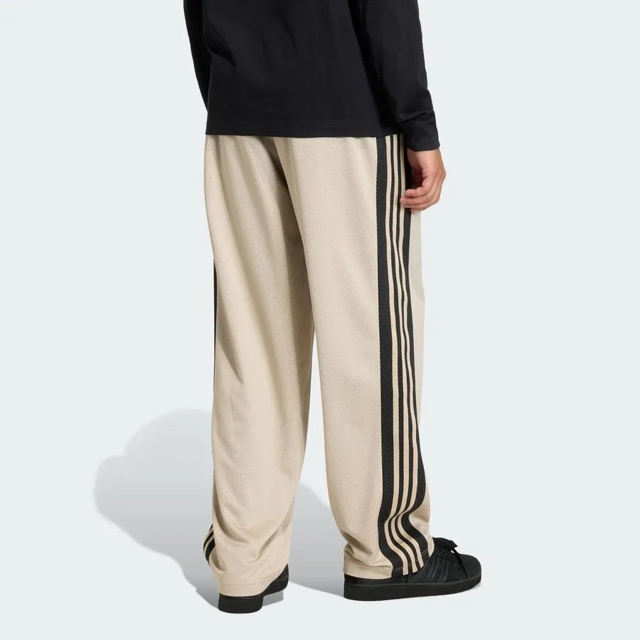 Спортивные брюки свободного кроя с принтом, модель Loose Mesh Trackpants, adidas, Хаки — фото 2