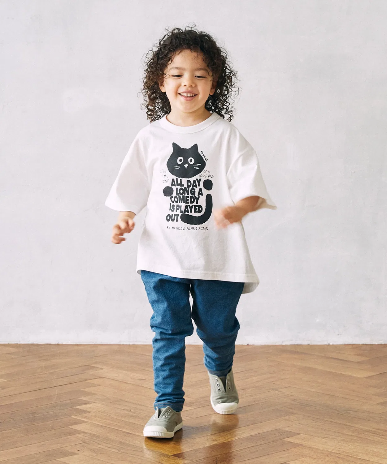 Детская футболка с принтом черного кота FOV CAT T-Shirt, Beige — фото 2