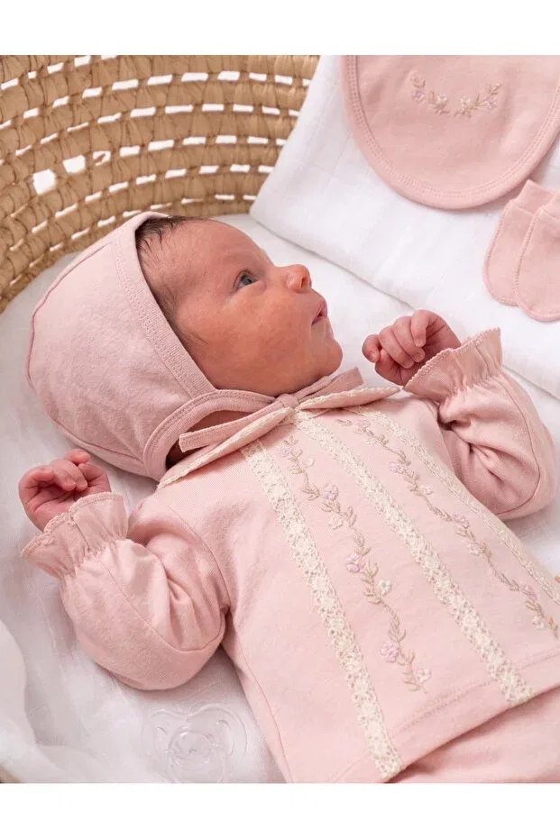 Детский комплект боди для новорожденных девочек хлопковый Handmade embroidered newborn baby girl 5-piece hospital discharge bodysuit set baby outfit Cherub Baby, Pink — фото 3