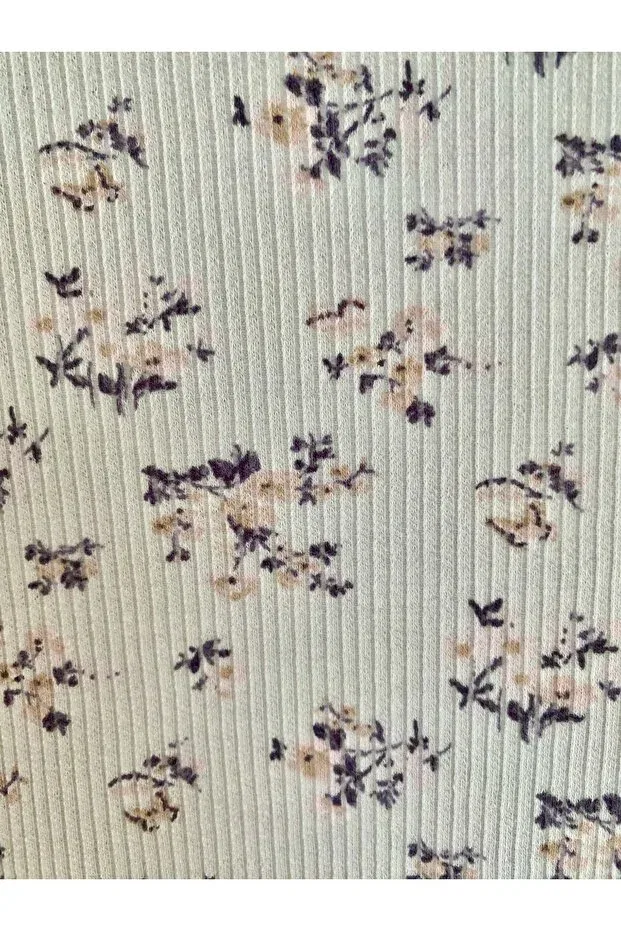 Детская футболка с принтом Floral Printed T-Shirt Hug, Printed — фото 2