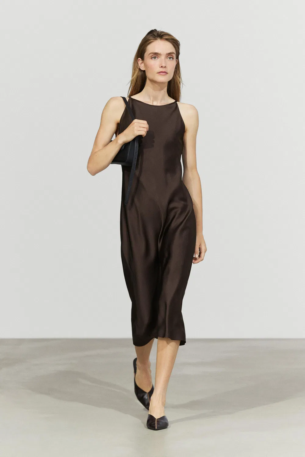 Платье Massimo Dutti, миди, коричневое