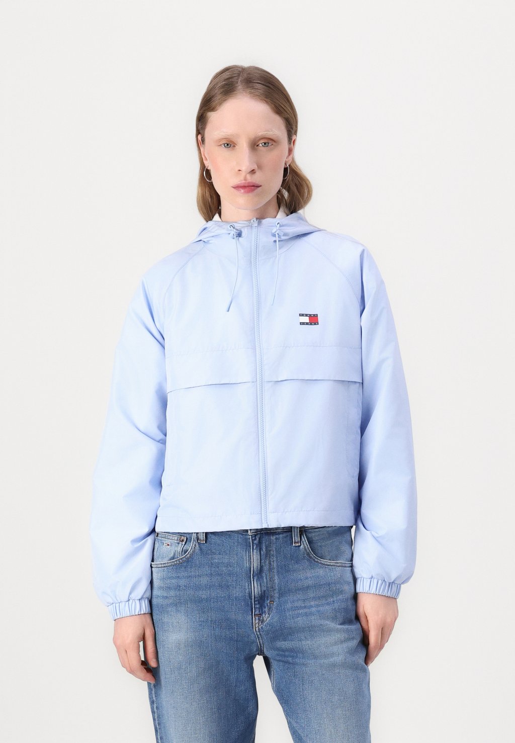 

Куртка для активного отдыха ESSENTIAL WINDBREAKER Tommy Jeans, светло-голубой