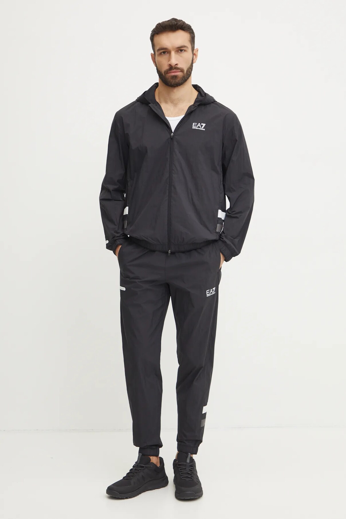 

Спортивный костюм Ea7 Emporio Armani, черный