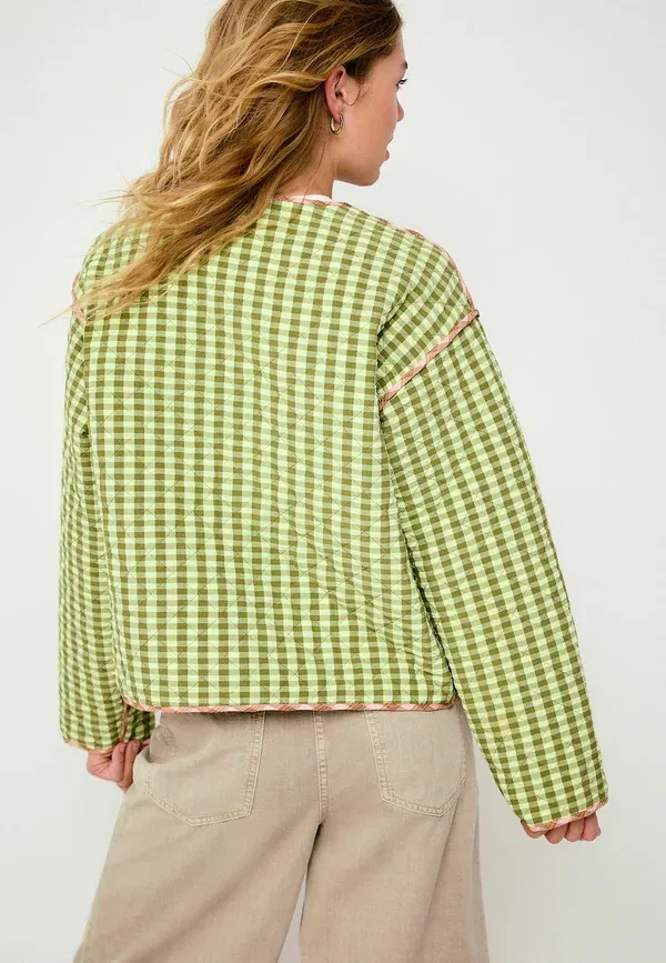Куртка Petite fit reversible gingham quilted jacket Next, розово-зеленый — фото 2