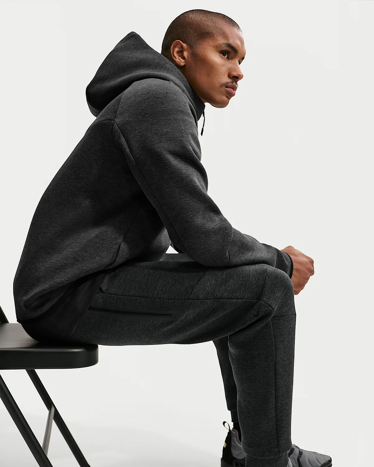 Мужские флисовые джоггеры Nike Tech, Black Heather/Black — фото 4