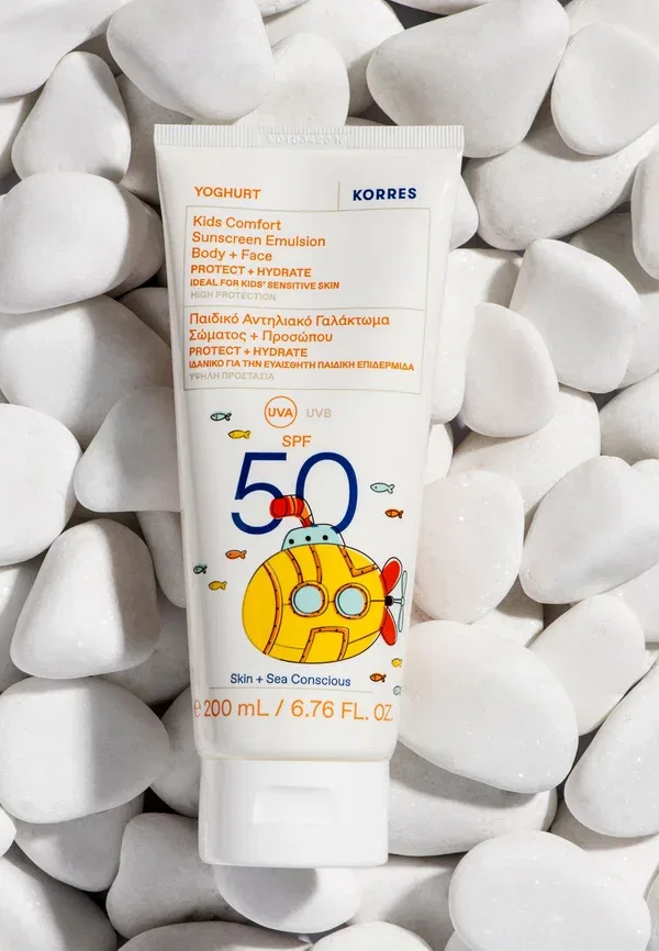 Солнцезащитная эмульсия Yoghurt Kids Comfort для тела и лица - защита от солнца 200 мл Korres — фото 2