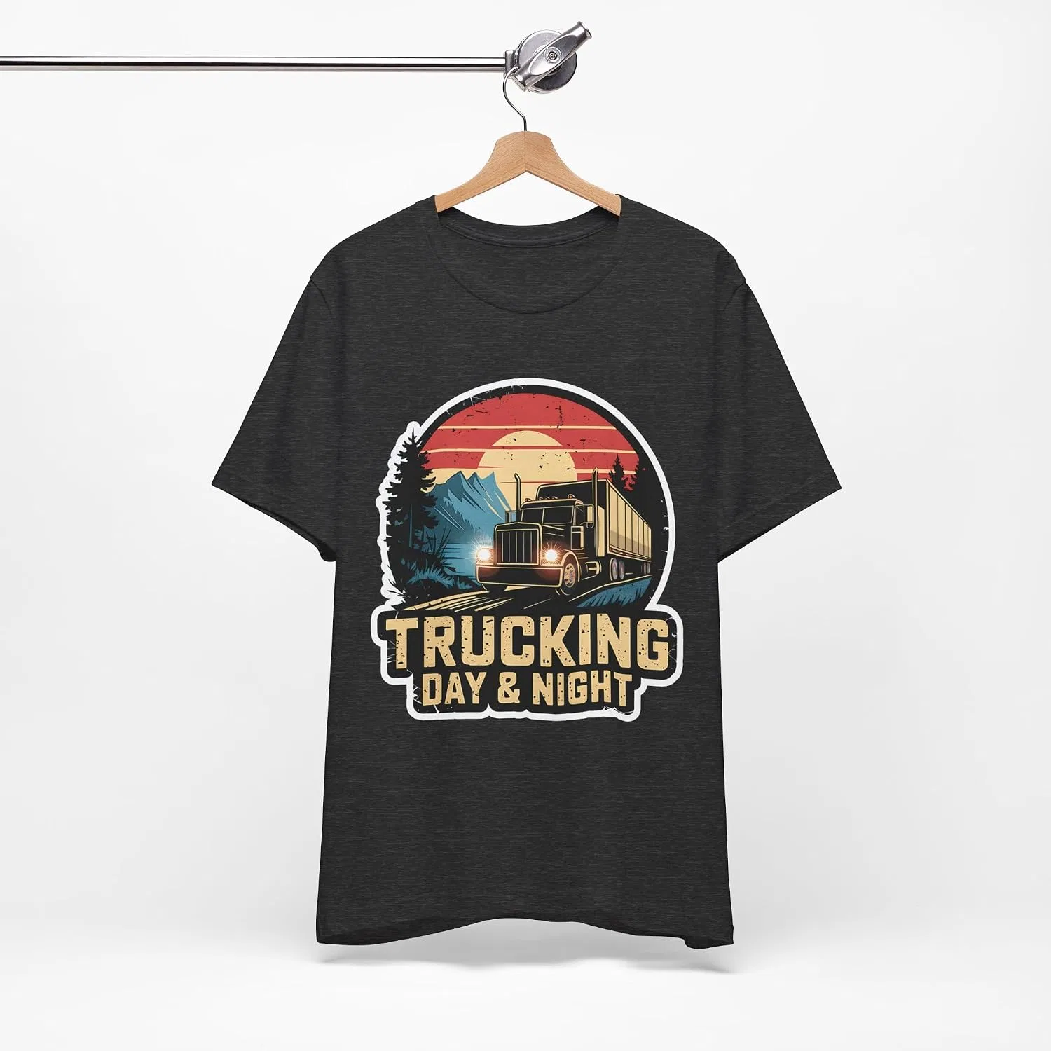 Мужская футболка с принтом Trucking Day and Night, тёмно-серый меланж — фото 2