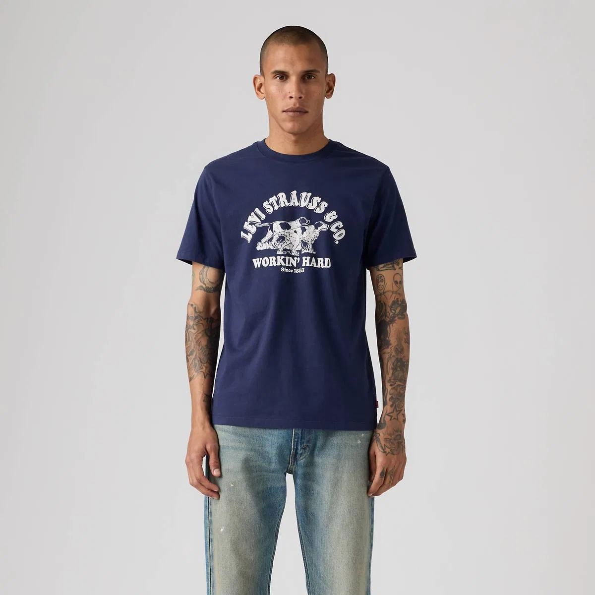 Стандартная классическая футболка с графическим принтом Levi's, By Your Side Naval Academy - Blue — фото 3