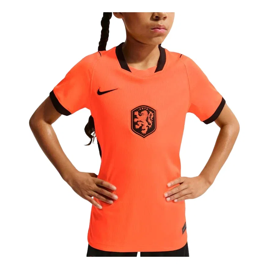 Детская футболка Nike Netherlands National Team 2026 Stadium Home Dri-FIT Soccer Jersey Hyper Crimson Black, оранжевый