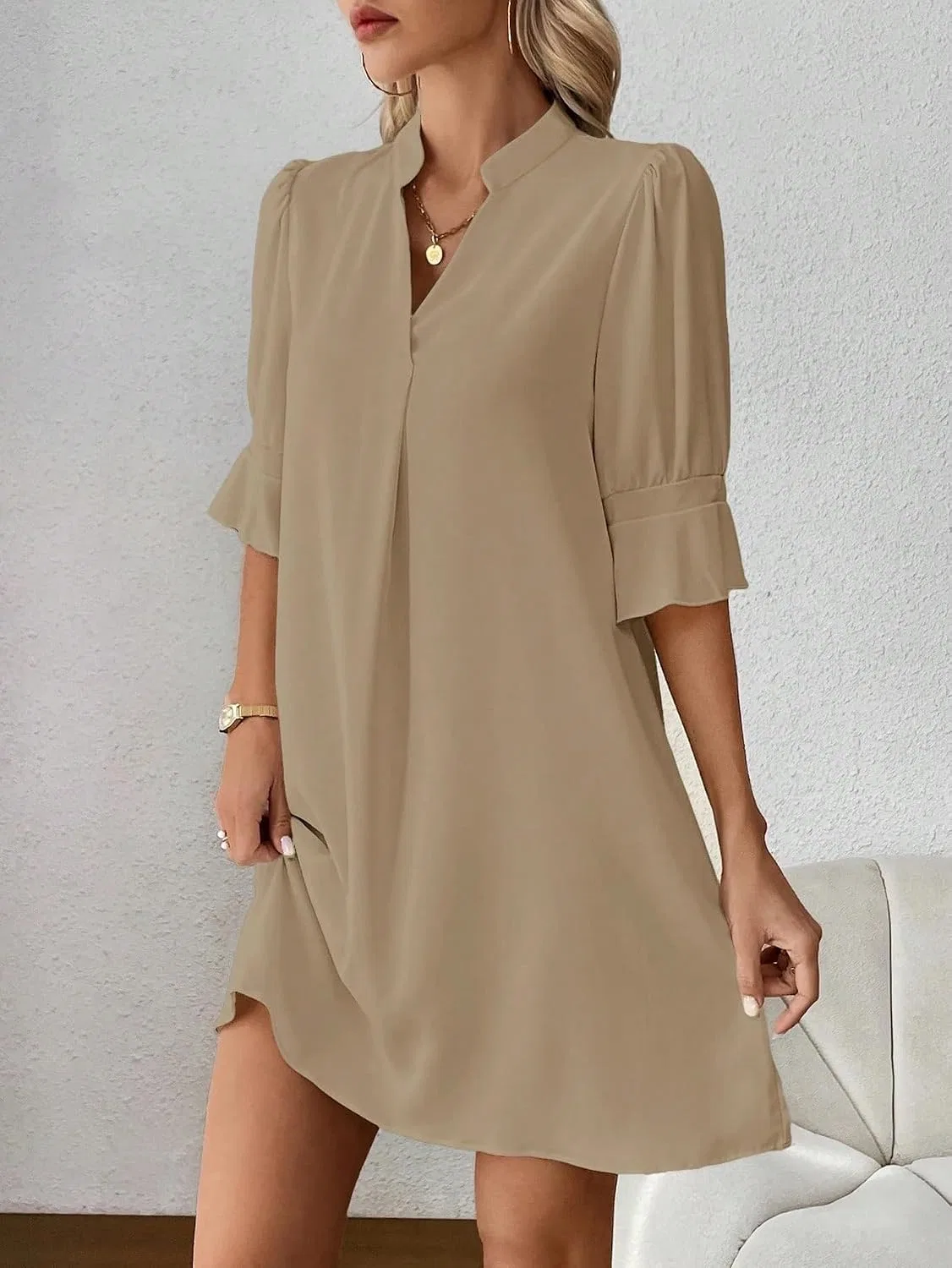 Женское свободное платье-туника с вырезом и коротким рукавом, Camel — фото 3