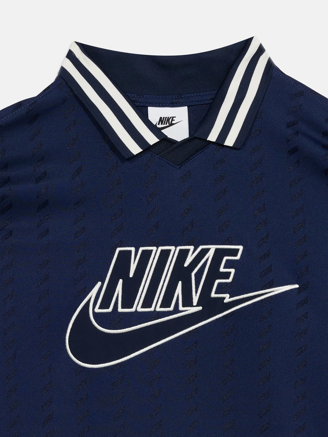 Футболка Nike Sportswear темно-синего цвета — фото 3