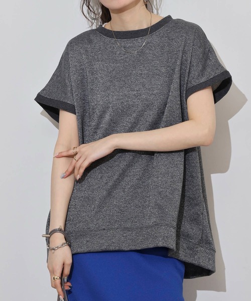 

Футболка с французскими рукавами, блестящим флисовым узором AtONE