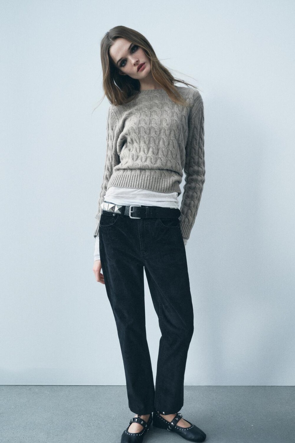 

Укороченные джинсы bootcut с высокой талией в крапивку ZARA, черный