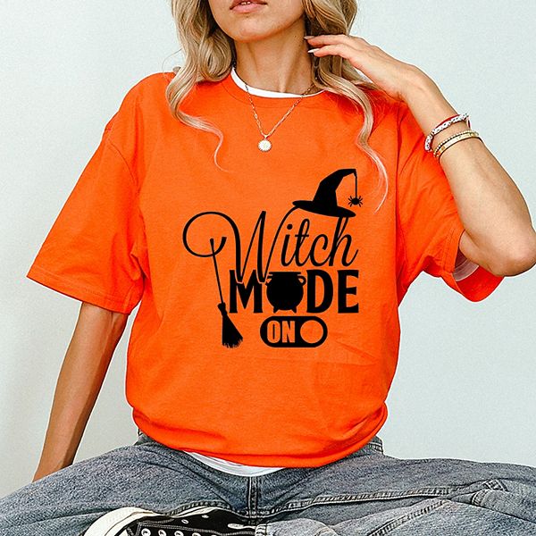 

Футболка с коротким рукавом Witch mode on Simply Sage Market, Orange