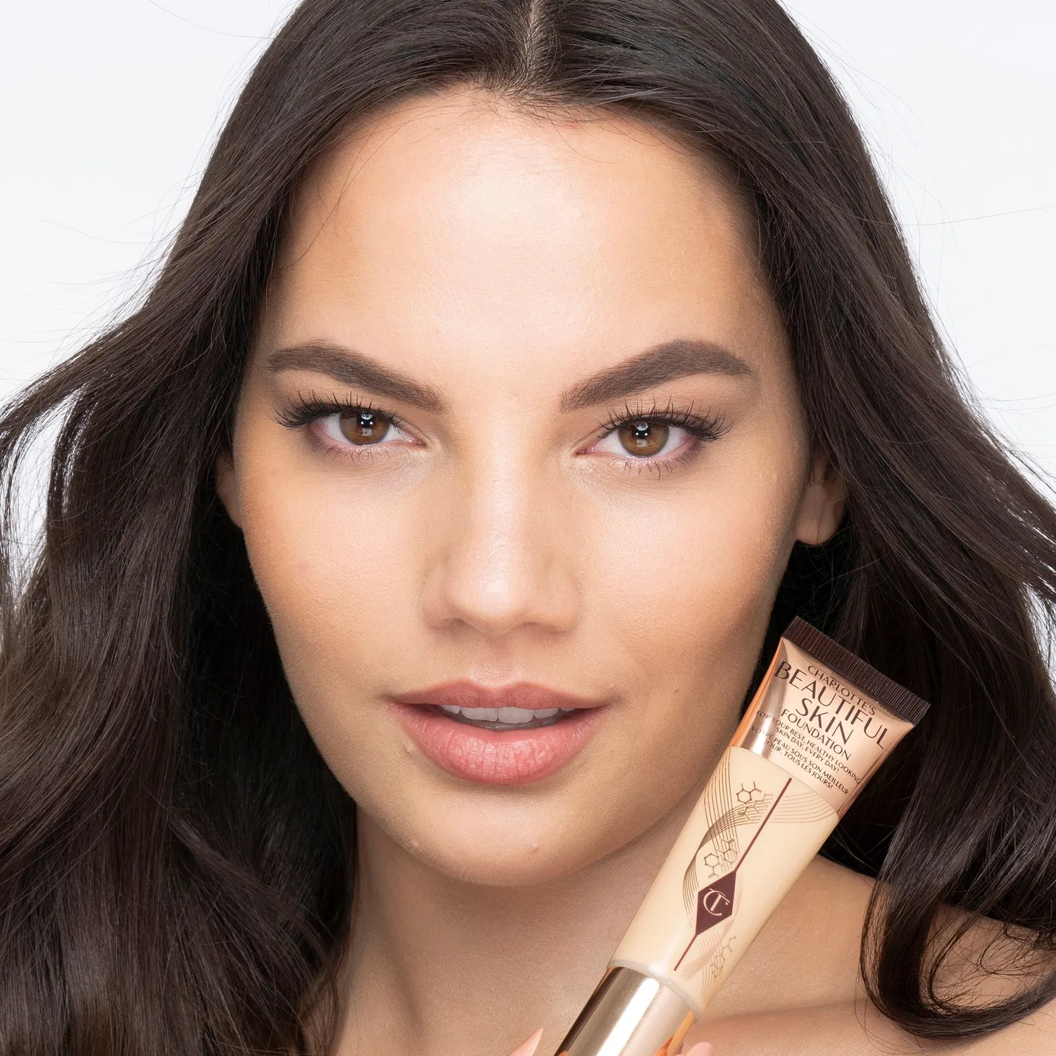 Тональный крем Charlotte's Beautiful Skin Foundation Charlotte Tilbury, 5 Neutral — фото 2