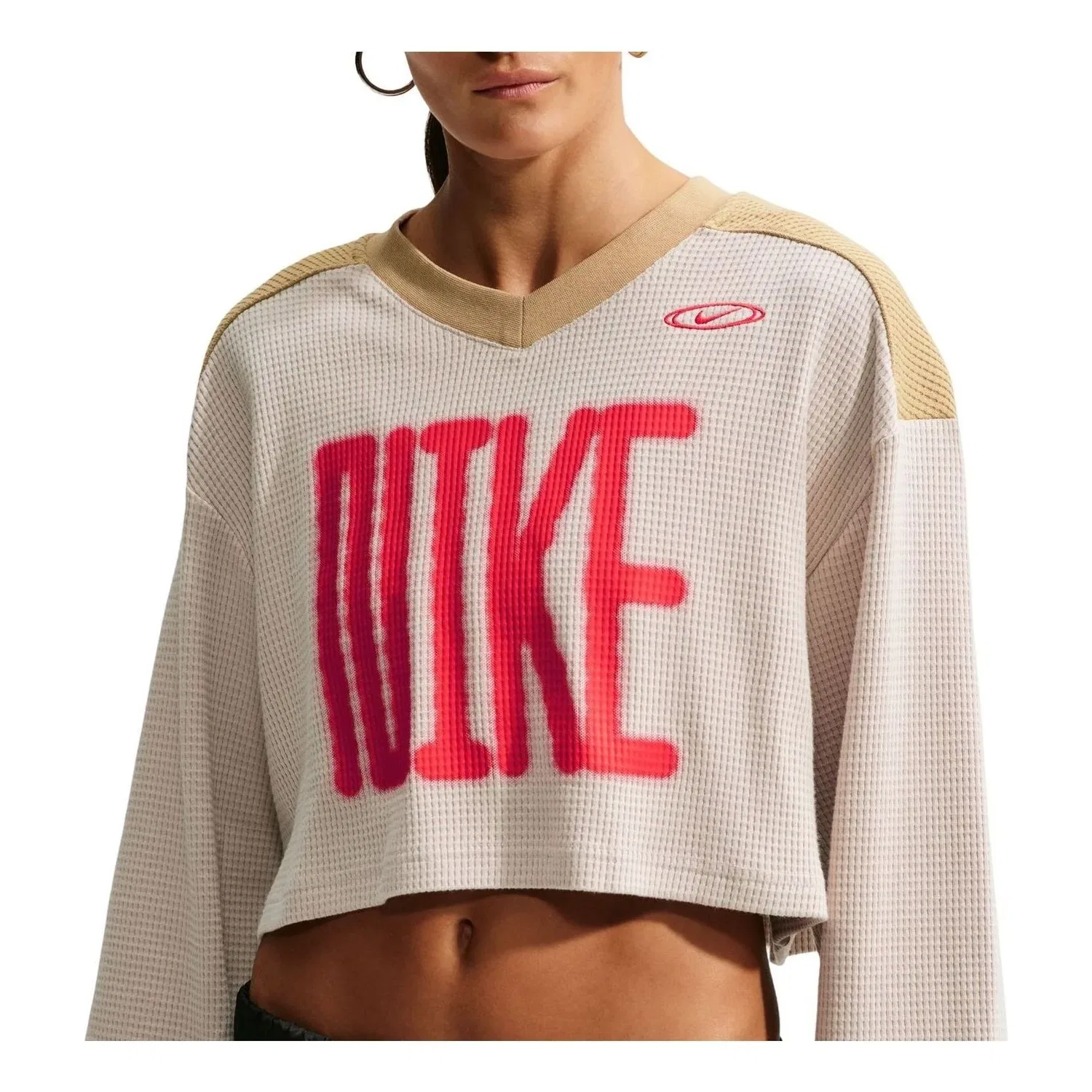 Женская игровая майка Sportswear Oversized Cropped Jersey 'Cream II Parachute Beige University Nike, Cream Ii/Parachute Beige/University Red