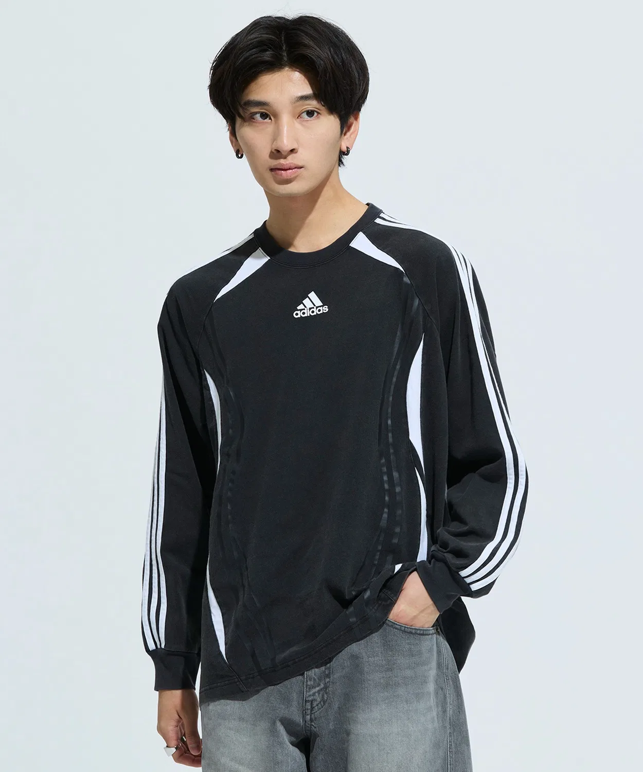 Мужская/женская футболка с длинным рукавомоверсайз Teamgeist Vintage Adidas, Black
