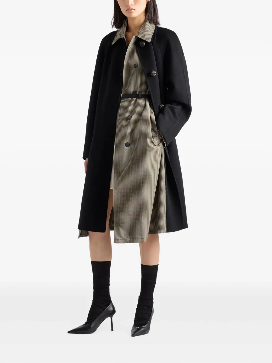 Тренч Prada из технической ткани в клетку, зеленый