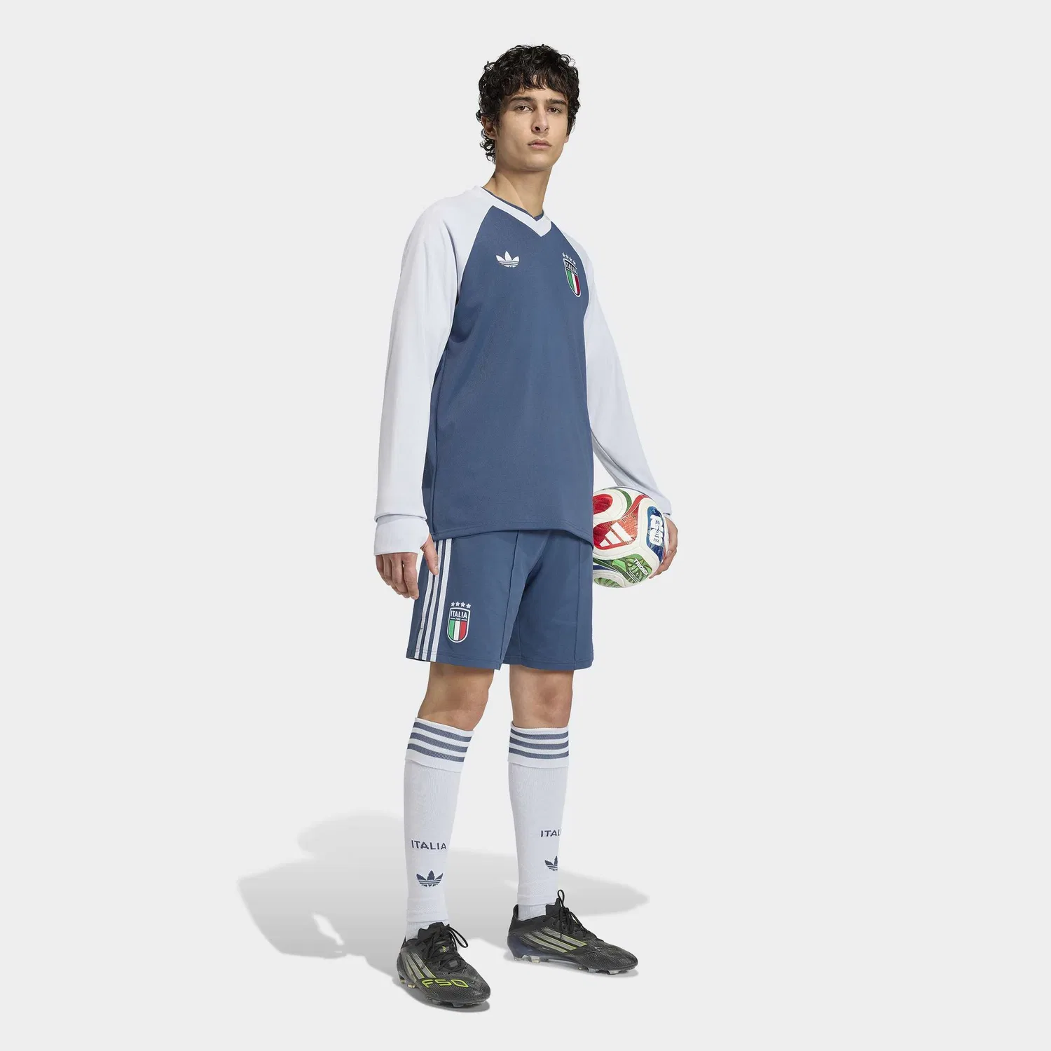 Футболка Adidas Performance Shirt Italien 26 Pre-Match Warm темно-синего цвета — фото 4