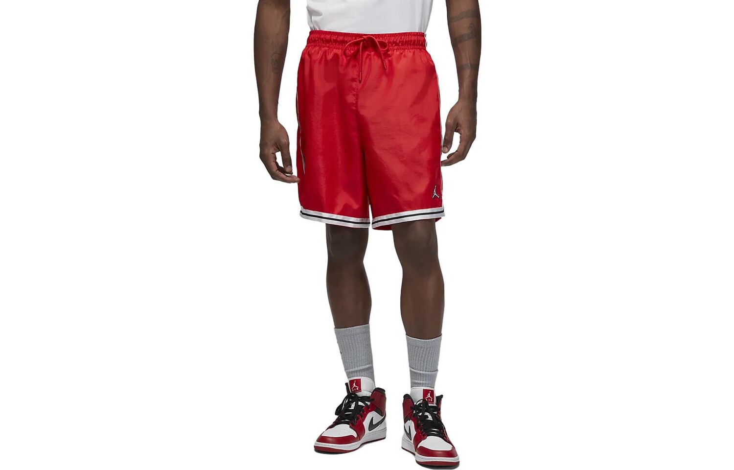 

Повседневные шорты мужские красные Nike, красный