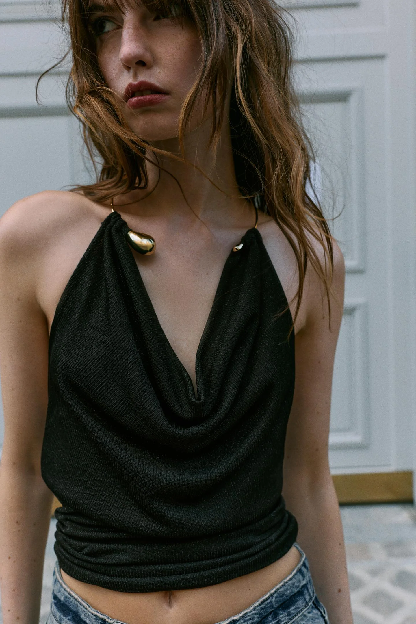 Топ Zara с драпировкой и чокером, черный