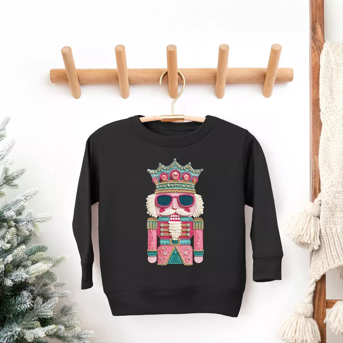 Детский свитшот для девочек с принтом Nutcracker Patchwork Print The Juniper Shop, Pink — фото 3