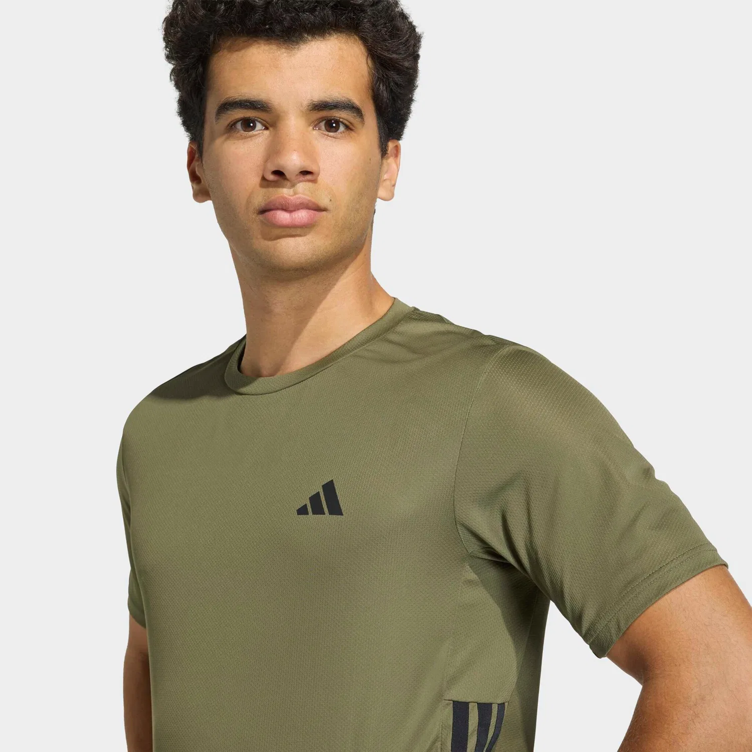 Мужская тренировочная футболка с тремя полосками Adidas Performance, Olive Strata/Black — фото 4