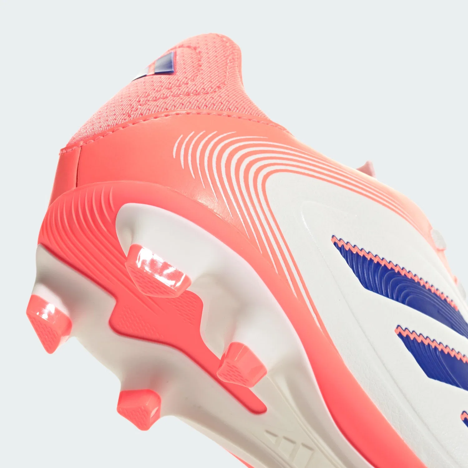 Детские бутсы для мальчиков с синтетическим верхом Adidas Copa Pure 3 Club, Off White Lucid Blue Signal Coral — фото 4
