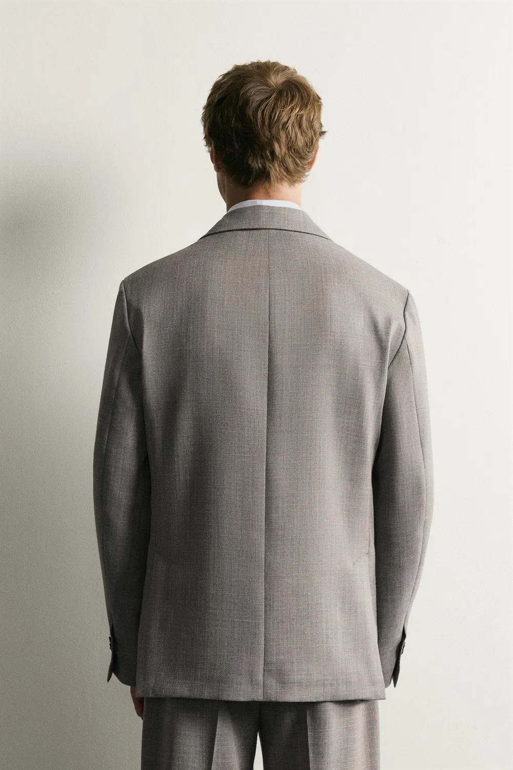 Блейзер из шерстяной смеси, стандартного кроя. ZARA, Grey/Beige — фото 3