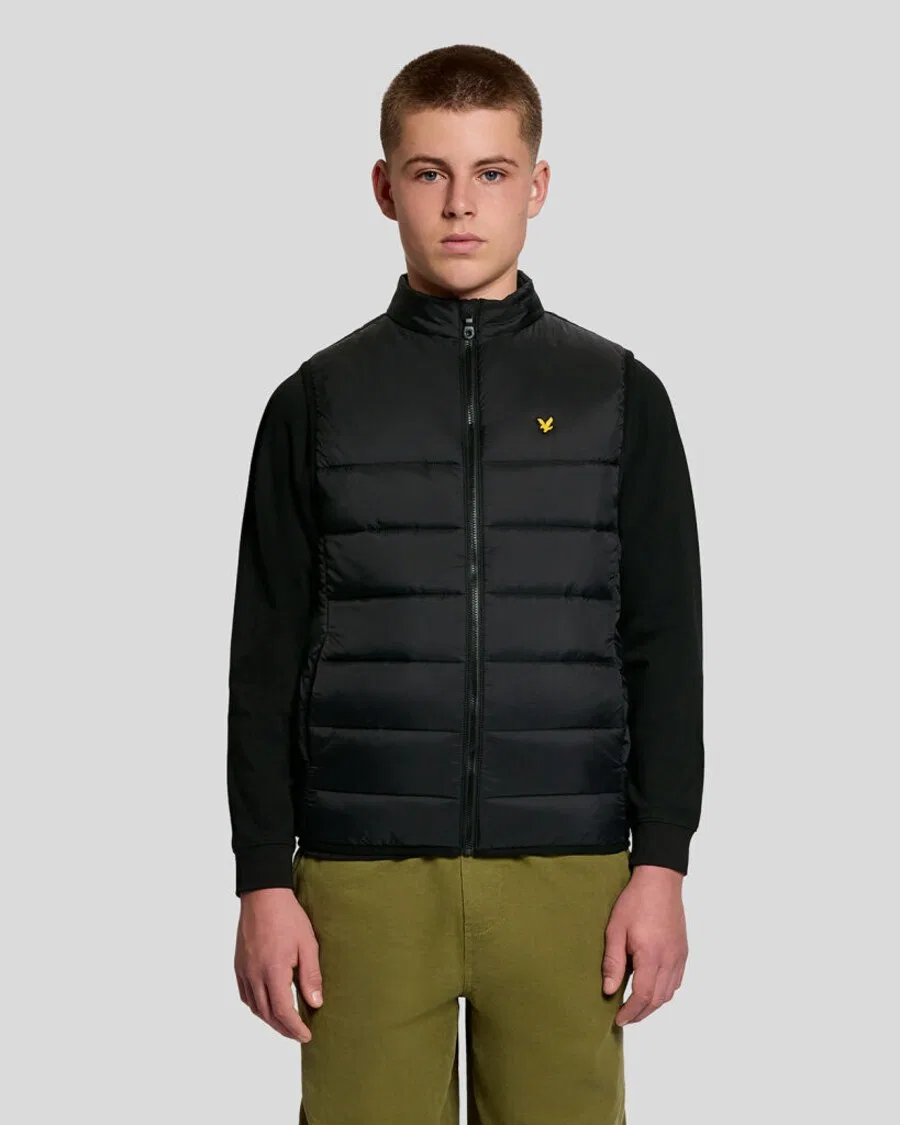Жилет Lyle & Scott черного цвета — фото 2