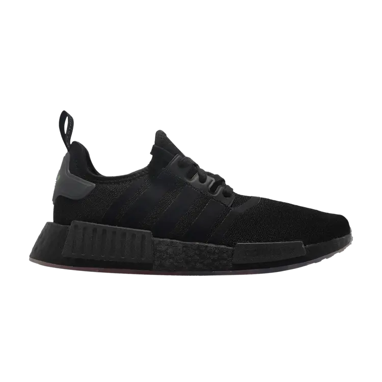 

Кроссовки adidas NMD_R1 'Triple Black', черный