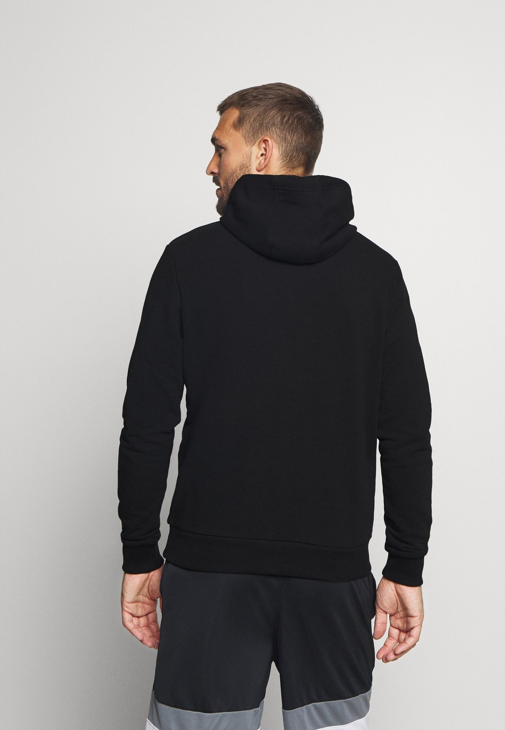 

Толстовка с капюшоном NEW ERA ESSENTIAL FLAG HOODY New Era, черный