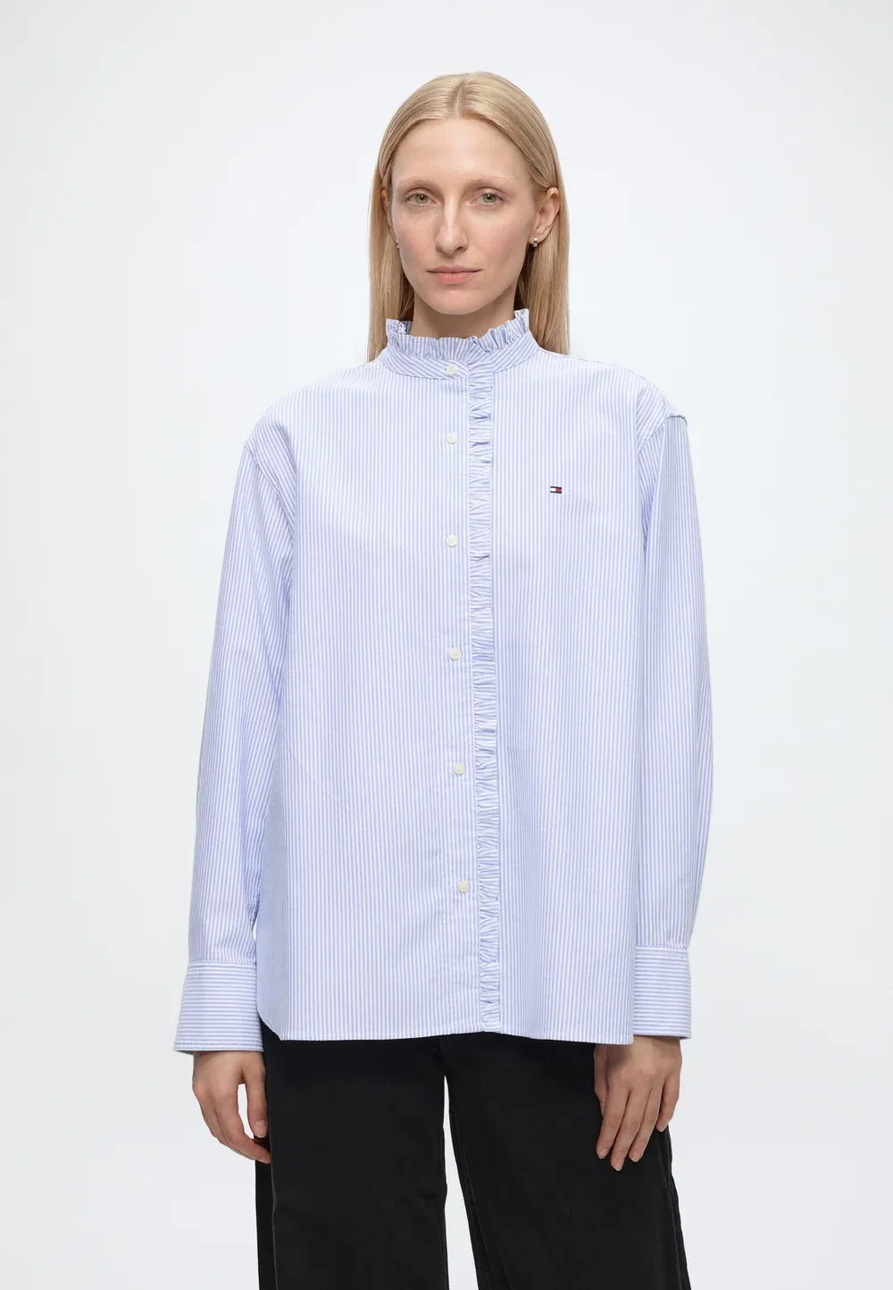 Рубашка свободного кроя с оборками в стиле Оксфорд - блузка на пуговицах Tommy Hilfiger, Mid Blue
