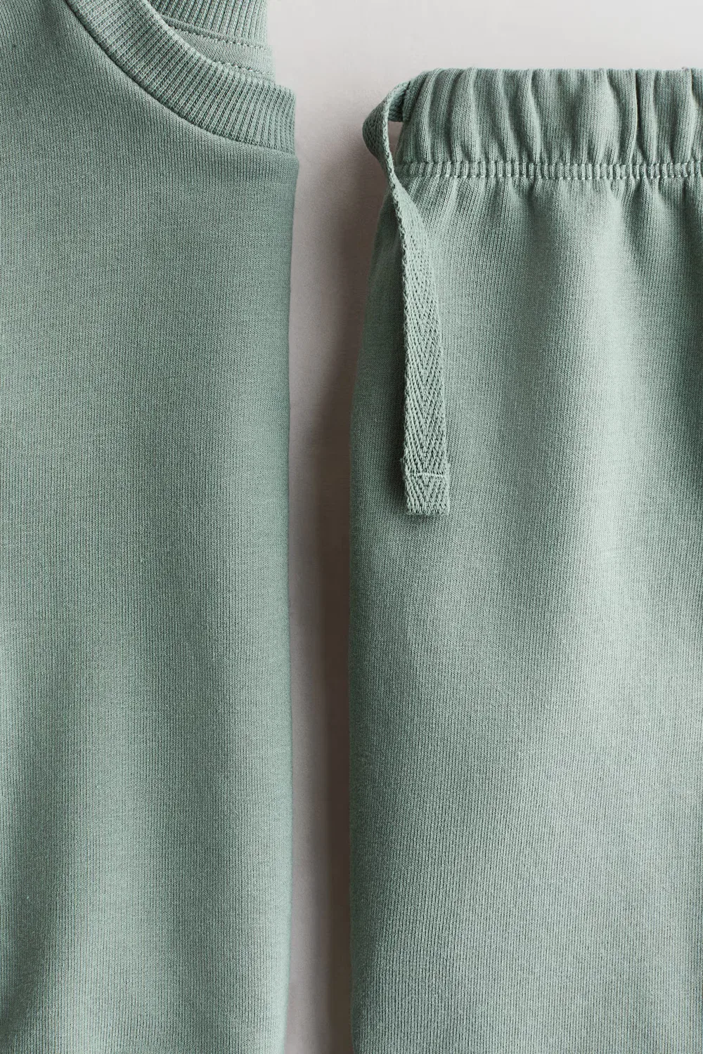 Комплект из двух толстовок H&M, Mattgrün/Hello Friend — фото 2