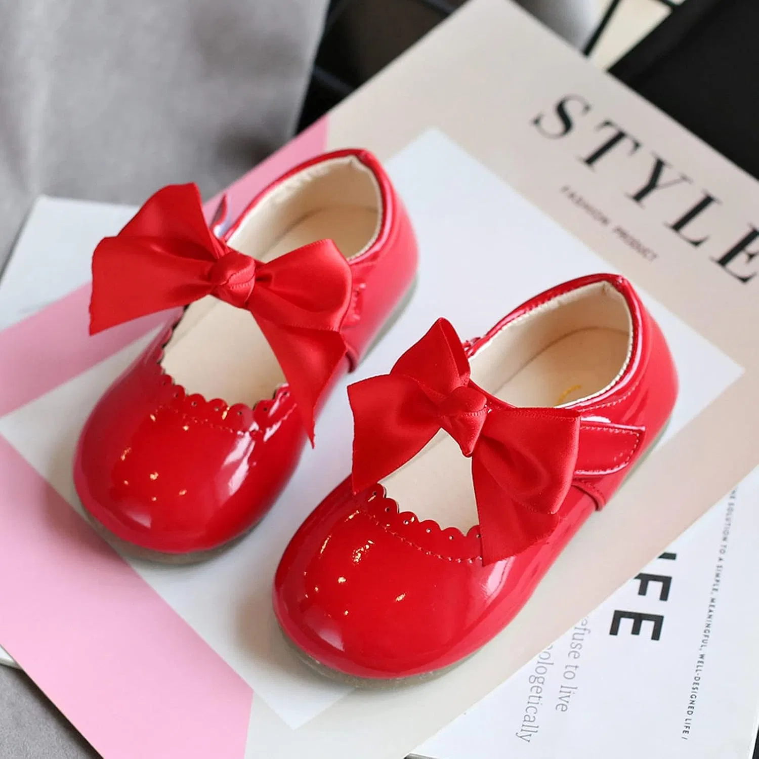 Детские туфли для девочек с бантом Patent Leather Mary Janes, Red — фото 2