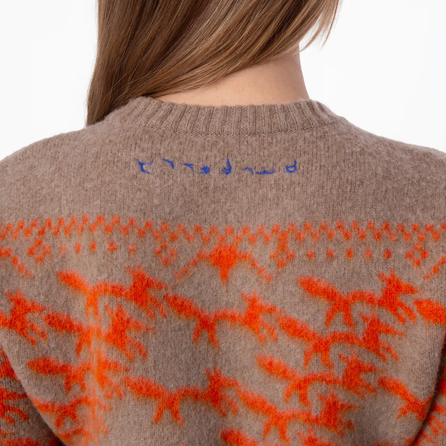 Свитер укороченный с жаккардовым принтом Fox Cropped Fox Jacquard Wool Sweater Burberry, Linden/Orange — фото 3