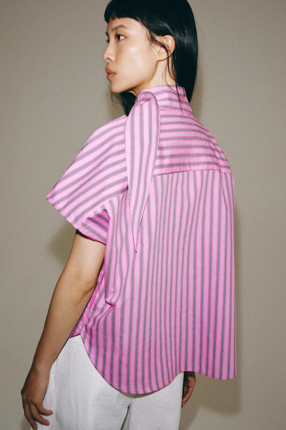 Полосатая рубашка из коллекции ZW с застежкой в виде лягушки. ZARA, Pink — фото 3