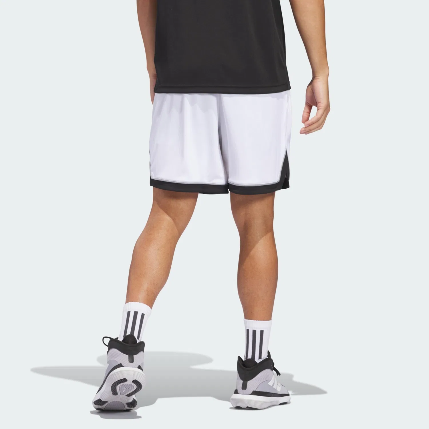 Спортивные шорты Adidas Performance свободного кроя Basketball Badge of Sport белого цвета — фото 3