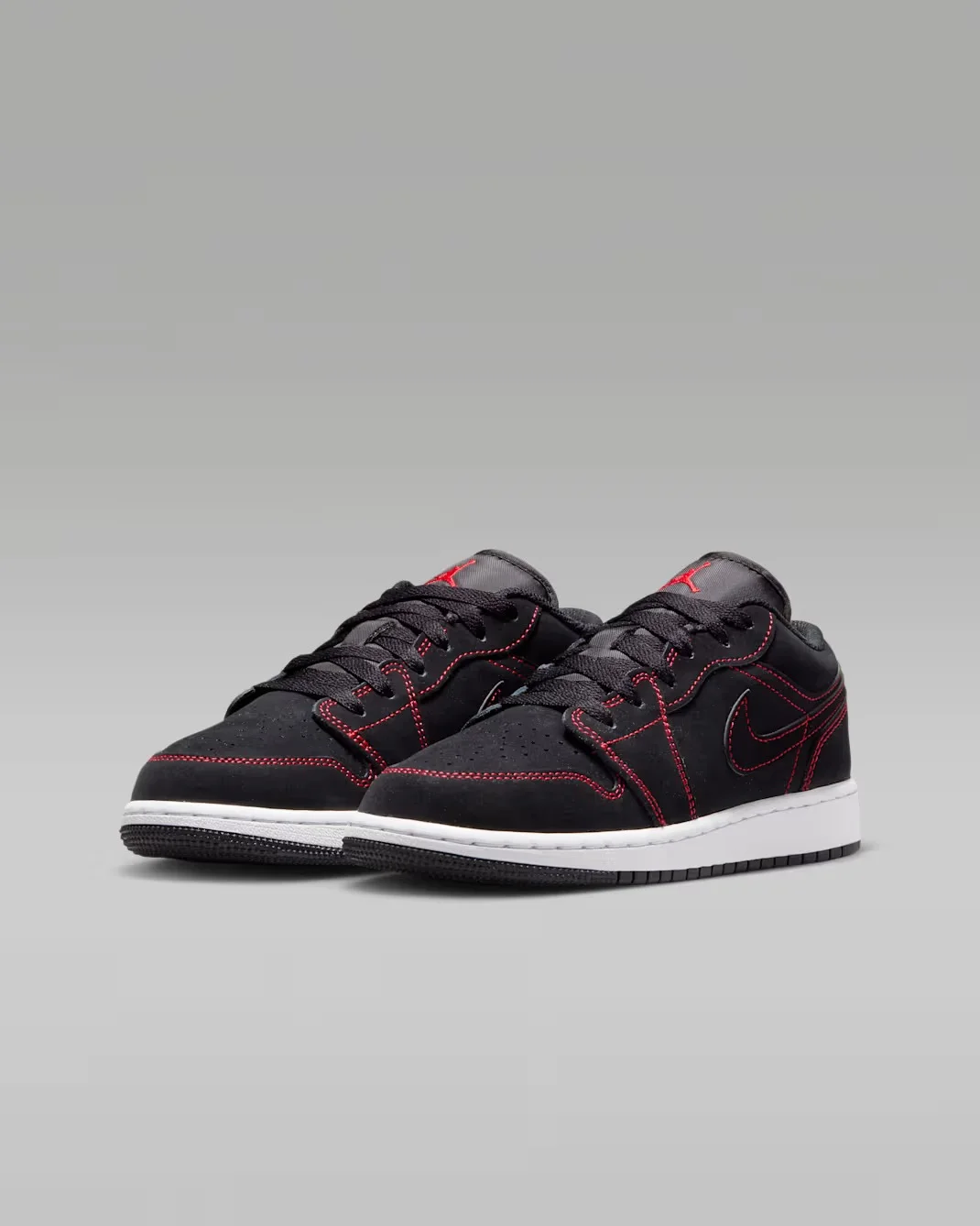 Кроссовки подростковые Nike Air Jordan 1 Low, черный/красный — фото 4