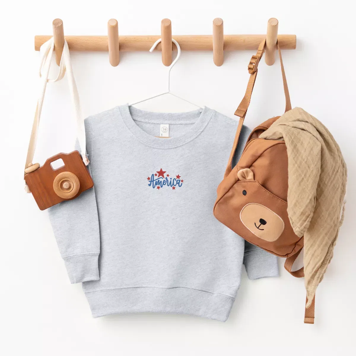 Детский свитшот для девочек с вышивкой Embroidered America Stars The Juniper Shop, Heather Grey — фото 3