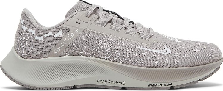 Кроссовки Nike Nathan Bell x Air Zoom Pegasus 38 A.I.R. 'Run To A Magical Place - College Grey', серый — фото 2