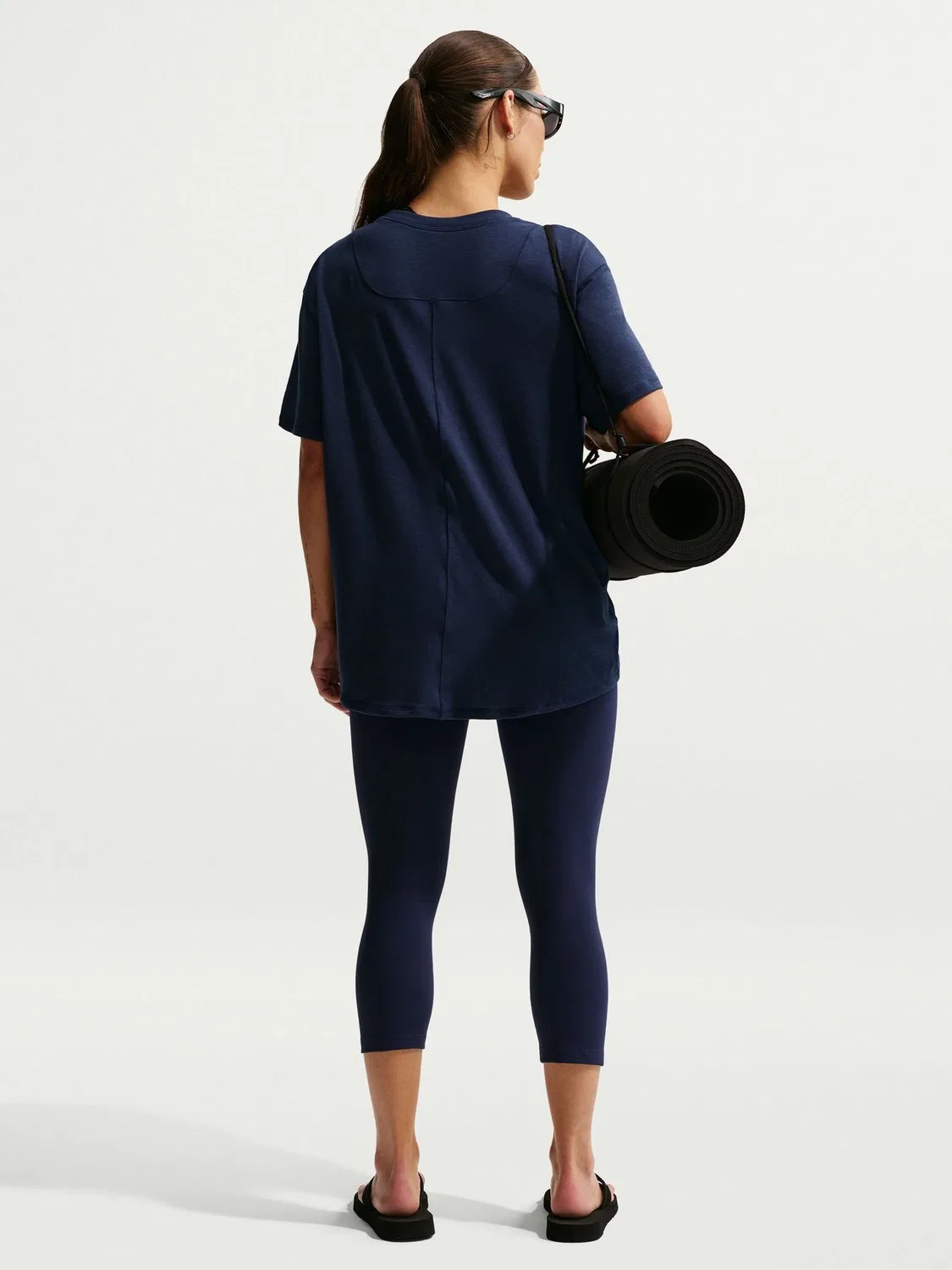 Футболка Nike One Relaxed Dri-FIT Nike, синий — фото 2