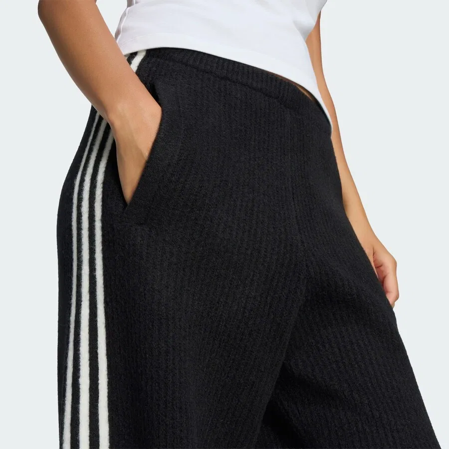 Брюки свободного кроя ADIDAS ORIGINALS 'Adidas Originals By Jennie' черного цвета — фото 4