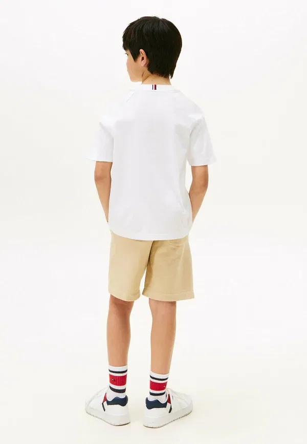 Футболка хлопковая Mixed logo-print T-Shirt Tommy Hilfiger, White, белый — фото 3