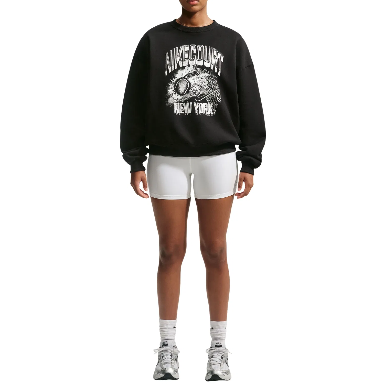 Женская футболка Studio Fleece Medium Oversized Graphic Crew 'Black Off Noir White' Nike, Black/Off Noir/White — фото 2