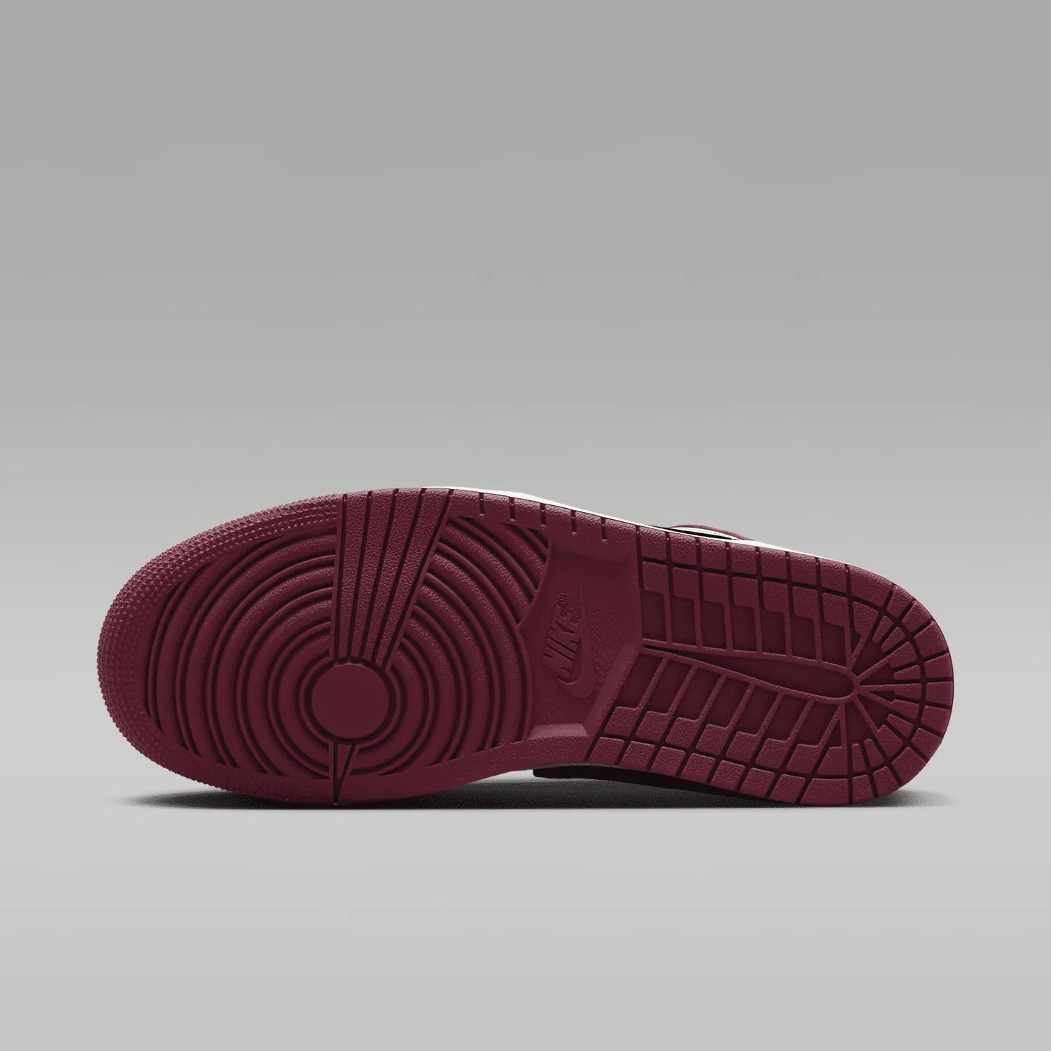 Мужская футболка с принтом Air Jordan 1 Low Se Women Shoes NIKE, Black Black White Team Red — фото 2