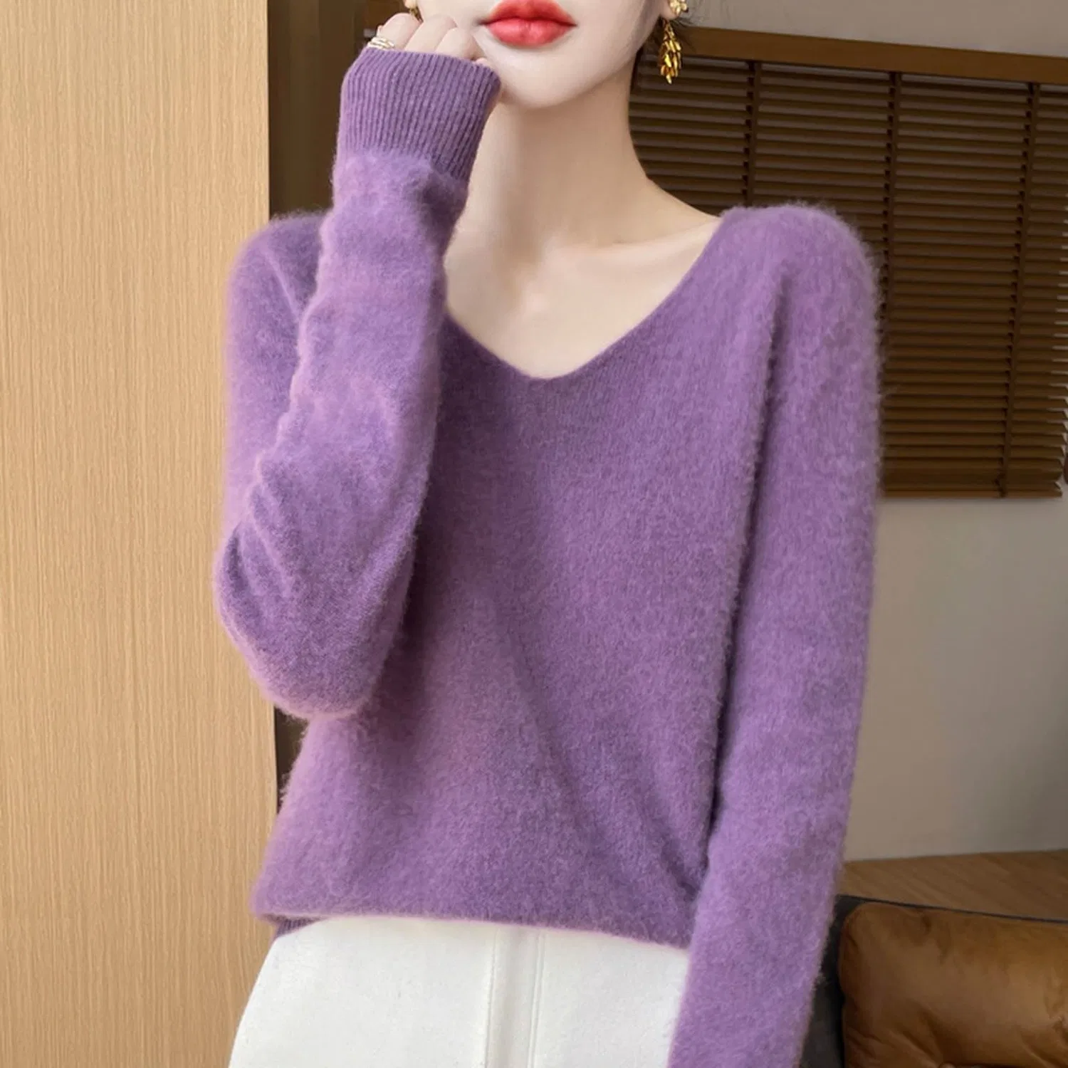 Женский свитер с V-образным вырезом из кашемира, Purple — фото 2